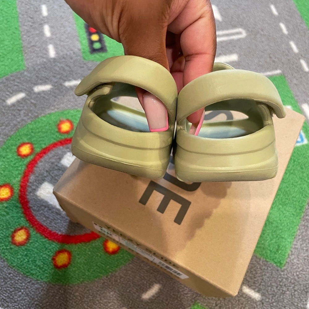 Yeezy Slides Infant - Picture 6 of 10
